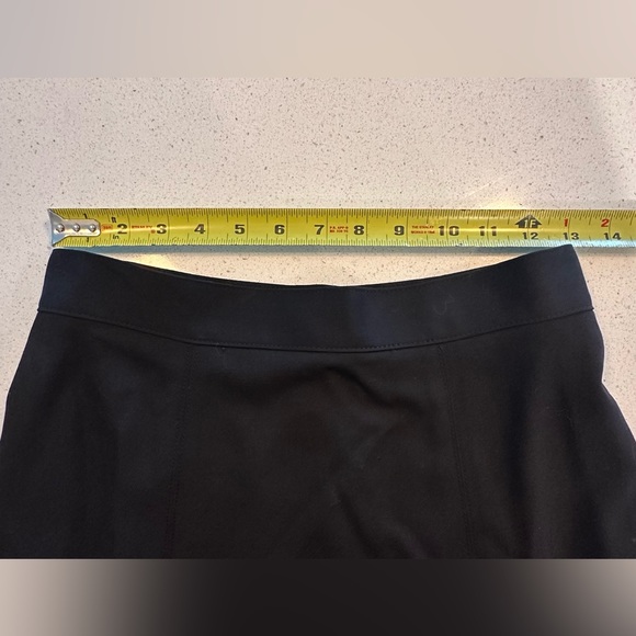 CAROLINA HERRERA PRE FALL 2018 BLACK FLARE MIDI SKIRT - SIZE 4 - Picture 14 of 15